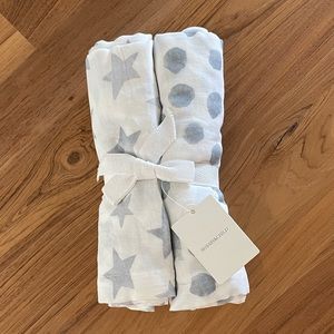 NWT - RH ULTRA-FINE ORGANIC COTTON SWADDLE BLANKETS (SET OF 2)